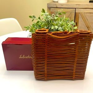 1970’s VINTAGE FERRAGAMO leather tote bag. removable plastic lining. ✨ M…